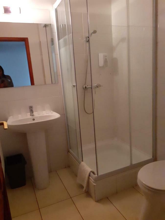 Tavi Panzio Es Etterem Bed & Breakfast Veresegyhaz Exterior photo